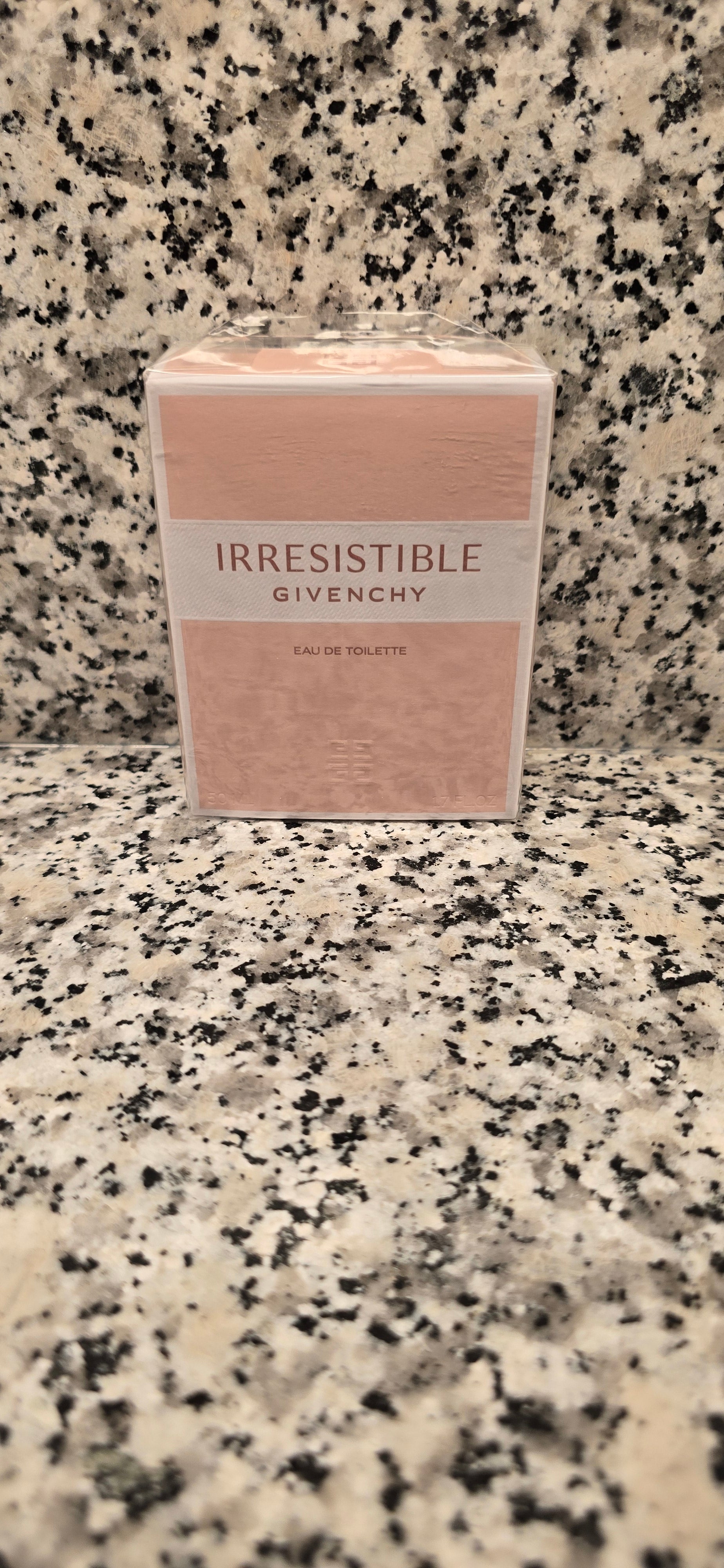 Givenchy Irresistible Eau de Toilette – 1.7 fl oz / 50 ml