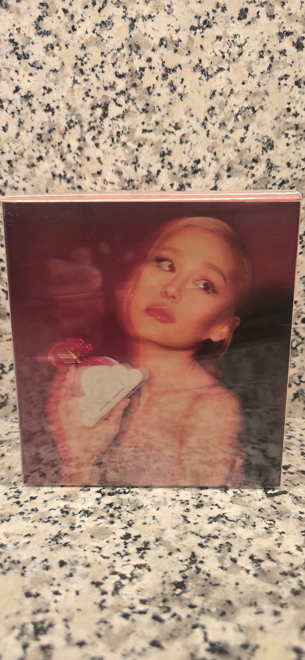 Ariana Grande Cloud Pink Eau de Parfum – 3.4 fl oz / 100ml